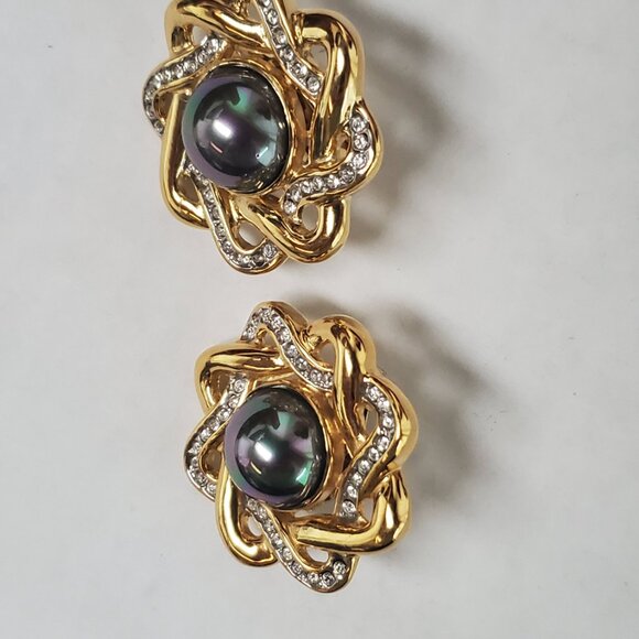 Fifth Ave Collection Faux Tahitian Pearl Rhinestone Clip Earrings - Picture 5 of 8